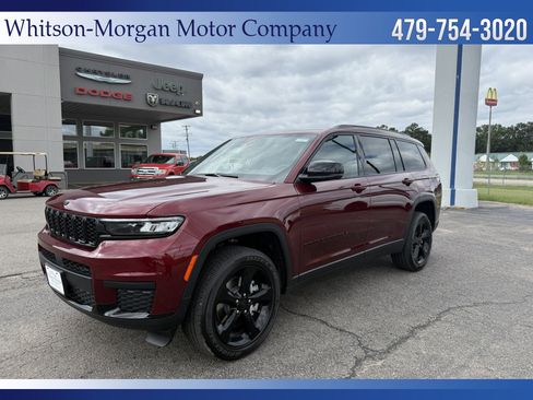 New 2025 Jeep Grand Cherokee L Laredo image 1