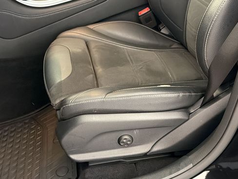 Used 2020 Mercedes-Benz GLC 63 AMG 4MATIC image 15