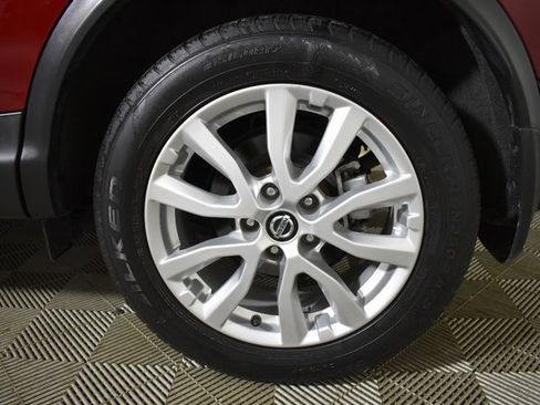 Certified 2021 Nissan Rogue Sport SV image 40