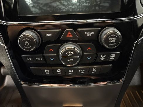 Used 2020 Jeep Grand Cherokee Limited w/ Trailer Tow Group IV AWD/4WD image 18