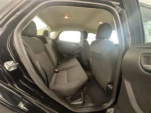 Used 2017 Ford Focus SE image 11