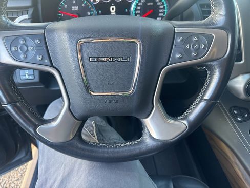 Used 2020 GMC Yukon XL Denali w/ Open Road Package image 24