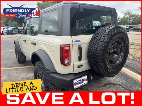 New 2025 Ford Bronco 4-Door w/ Sasquatch Package AWD/4WD image 3
