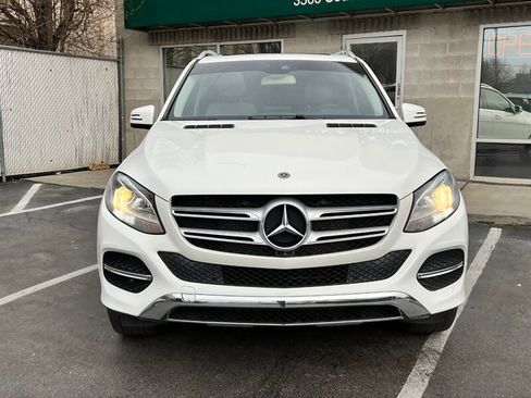 Used 2019 Mercedes-Benz GLE 400 4MATIC w/ Premium 1 Package image 2