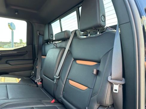 Used 2023 GMC Sierra 1500 AT4 w/ AT4 Premium Package AWD/4WD image 22