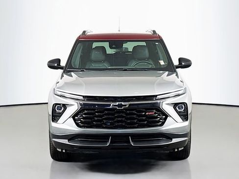 Used 2024 Chevrolet TrailBlazer RS w/ Driver Confidence Package image 2
