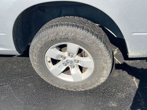 Used 2014 RAM 1500 Classic SLT RWD image 34