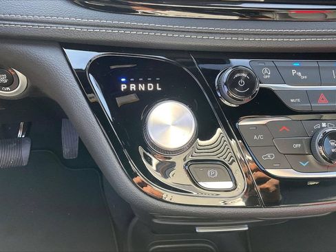 New 2026 Chrysler Pacifica Select FWD image 30