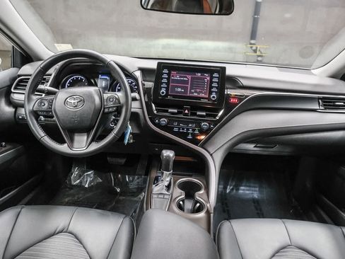 Used 2023 Toyota Camry SE FWD image 15