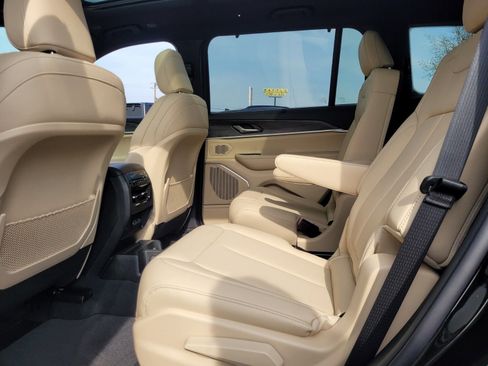 New 2025 Jeep Grand Cherokee L Limited w/ Luxury Tech Group II image 4