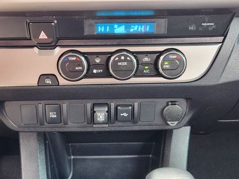 Used 2023 Toyota Tacoma SR5 image 18