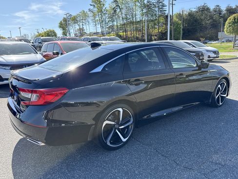 Certified 2022 Honda Accord Sport image 10