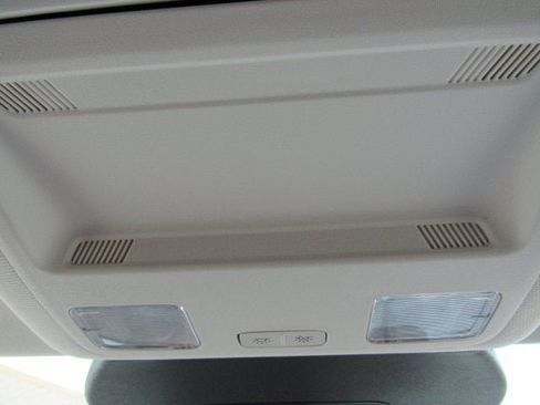 Used 2025 Ford Escape Platinum AWD/4WD image 24