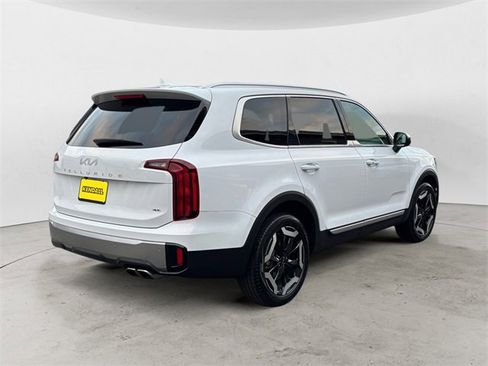 Used 2025 Kia Telluride S image 5