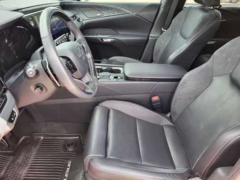 Used 2024 Lexus RX 350 w/ Convenience Package image 11
