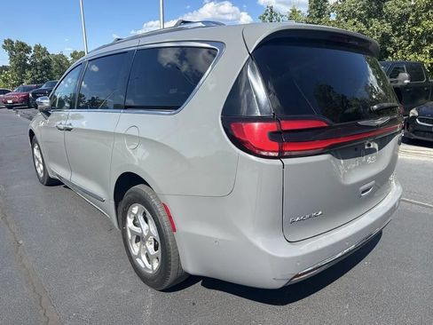 Used 2021 Chrysler Pacifica Limited w/ Premium & Safety Sphere Group AWD/4WD image 2