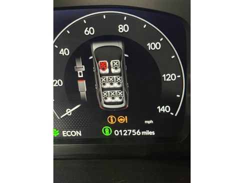 Used 2025 Honda Pilot Elite image 3