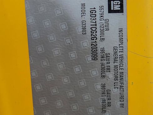 Used 2016 GMC Savana 3500 Extended image 21