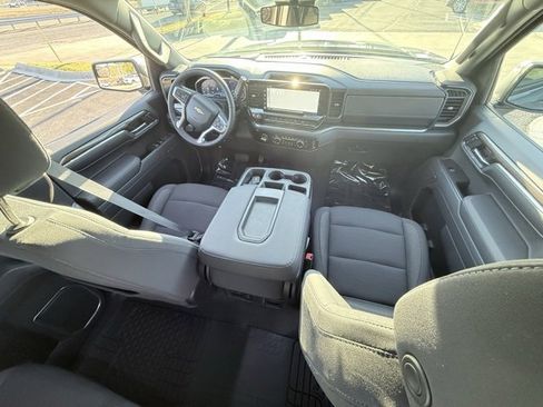 Used 2024 Chevrolet Silverado 1500 LT image 10