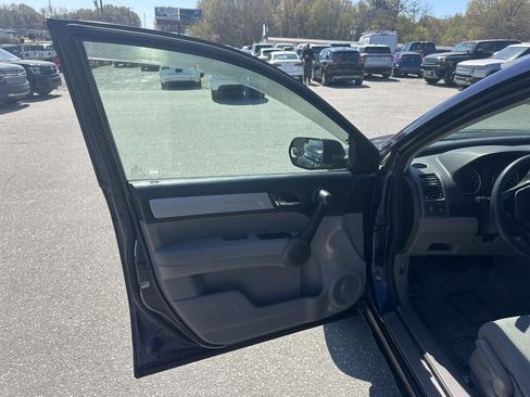 Used 2010 Honda CR-V LX image 18