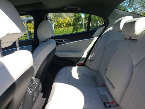 Used 2025 Genesis G70 2.5T w/ Sport Prestige Package image 11