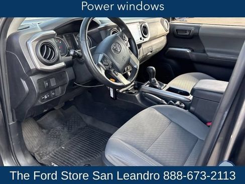 Used 2020 Toyota Tacoma SR5 RWD image 11