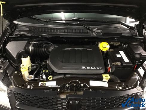 Used 2015 Dodge Grand Caravan SE FWD image 40