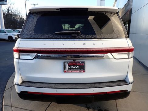 Certified 2024 Lincoln Navigator Reserve image 4
