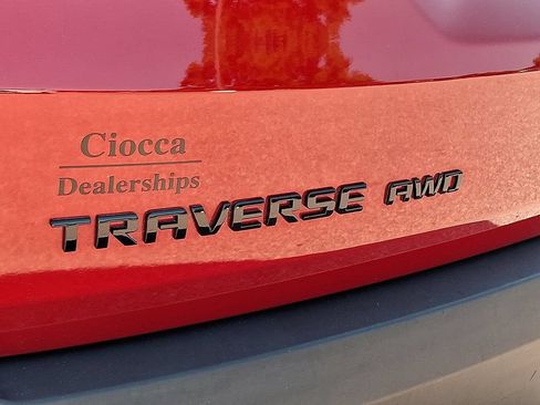 Used 2023 Chevrolet Traverse RS AWD/4WD image 32