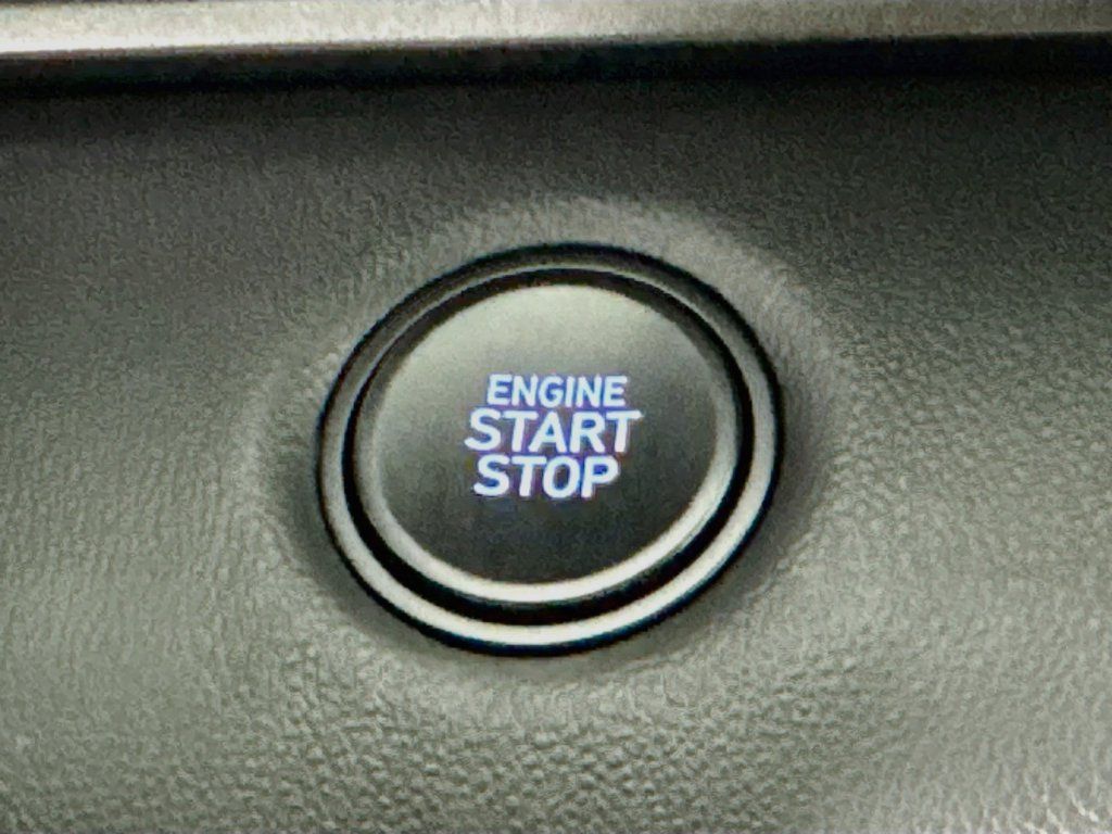 Certified 2026 Hyundai Elantra Sport FWD image 33