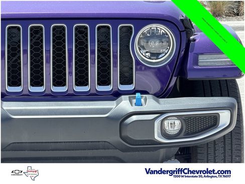 Used 2023 Jeep Wrangler Unlimited Sahara w/ Cold Weather Group AWD/4WD image 8