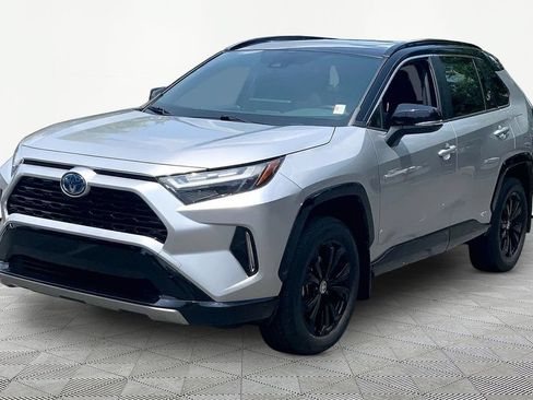 Used 2023 Toyota RAV4 XSE AWD/4WD image 3