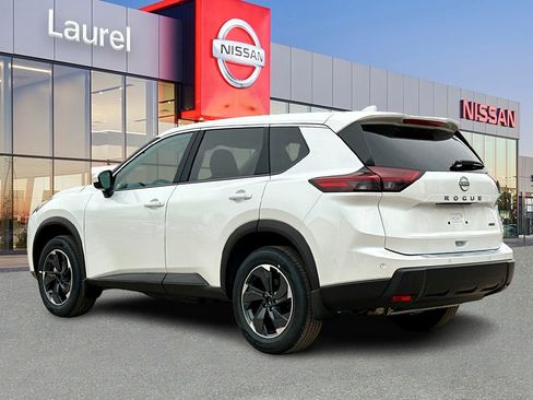 New 2026 Nissan Rogue SV w/ Cold Weather Package AWD/4WD image 3