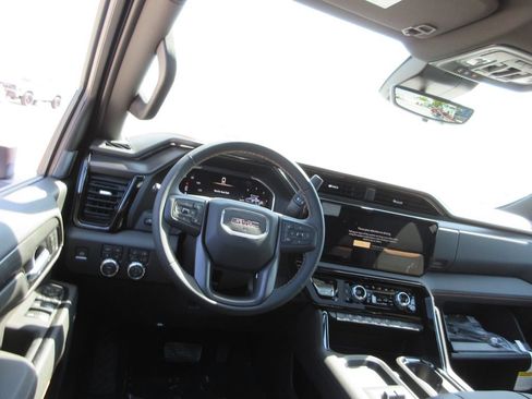 New 2026 GMC Sierra 2500 AT4 w/ AT4 Premium Plus Package AWD/4WD image 13