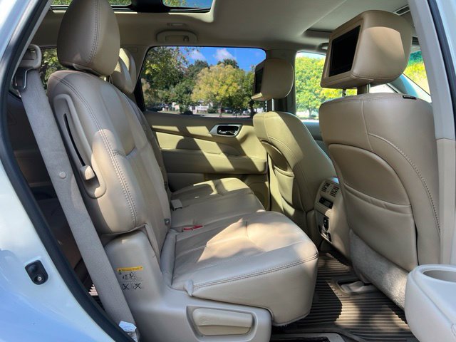 Used 2015 Nissan Pathfinder Platinum w/ Family Entertainment Package FWD image 19