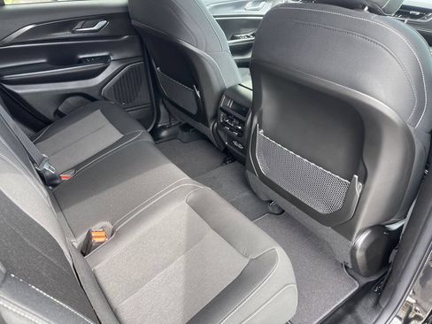 New 2026 Jeep Grand Cherokee Laredo AWD/4WD image 11