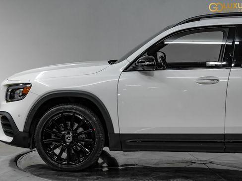 Used 2023 Mercedes-Benz GLB 250 image 17