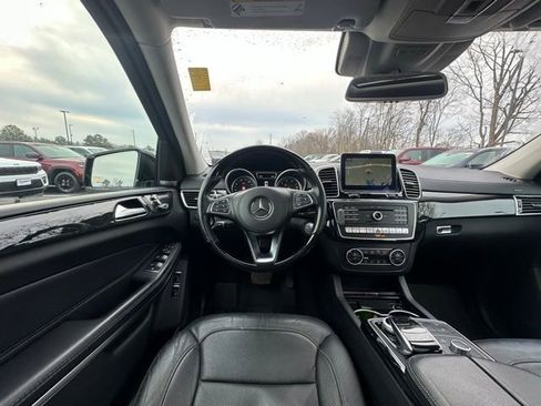 Used 2018 Mercedes-Benz GLS 550 4MATIC image 16