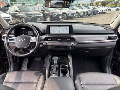 Used 2022 Kia Telluride S AWD/4WD image 9