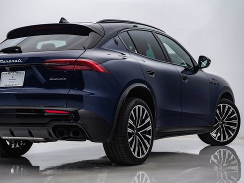 Certified 2025 Maserati Grecale Modena AWD/4WD image 10