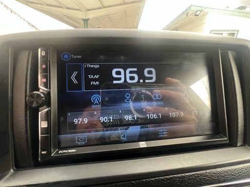 Used 2017 Dodge Grand Caravan SXT w/ Driver Convenience Group FWD image 15