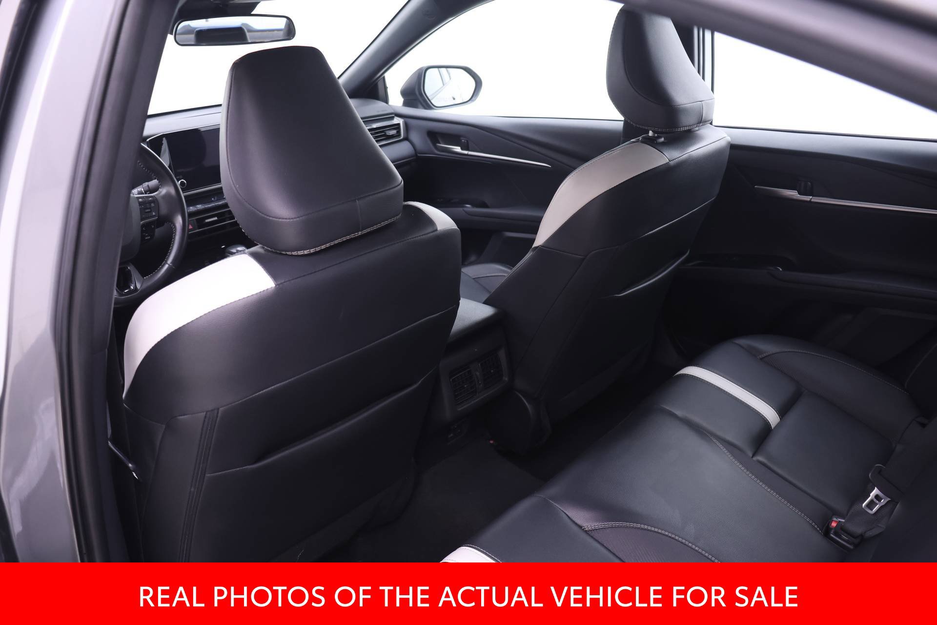 Certified 2025 Toyota Camry SE FWD image 11
