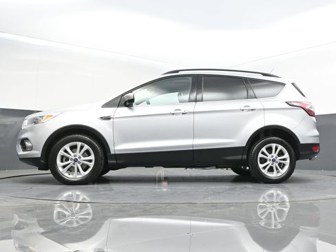 Used 2018 Ford Escape SE image 39
