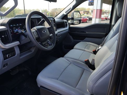 Used 2024 Ford F350 XL RWD image 2