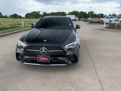 Used 2022 Mercedes-Benz E 350 Sedan image 3