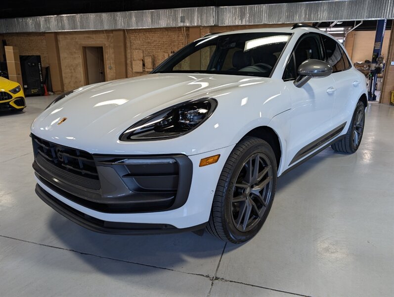 Used 2023 Porsche Macan Turbo AWD/4WD image 5