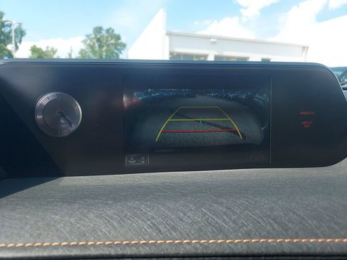 Used 2020 Lexus UX 250h w/ Premium Package AWD/4WD image 16