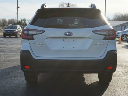 Used 2024 Subaru Outback Premium image 6