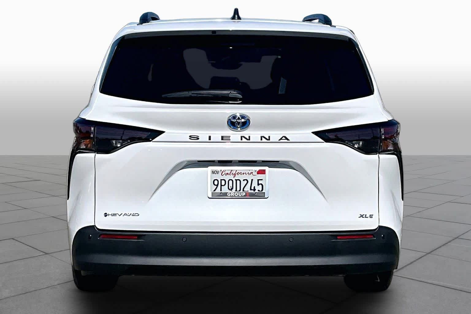 Certified 2025 Toyota Sienna XLE w/ XLE Plus Package AWD/4WD image 4
