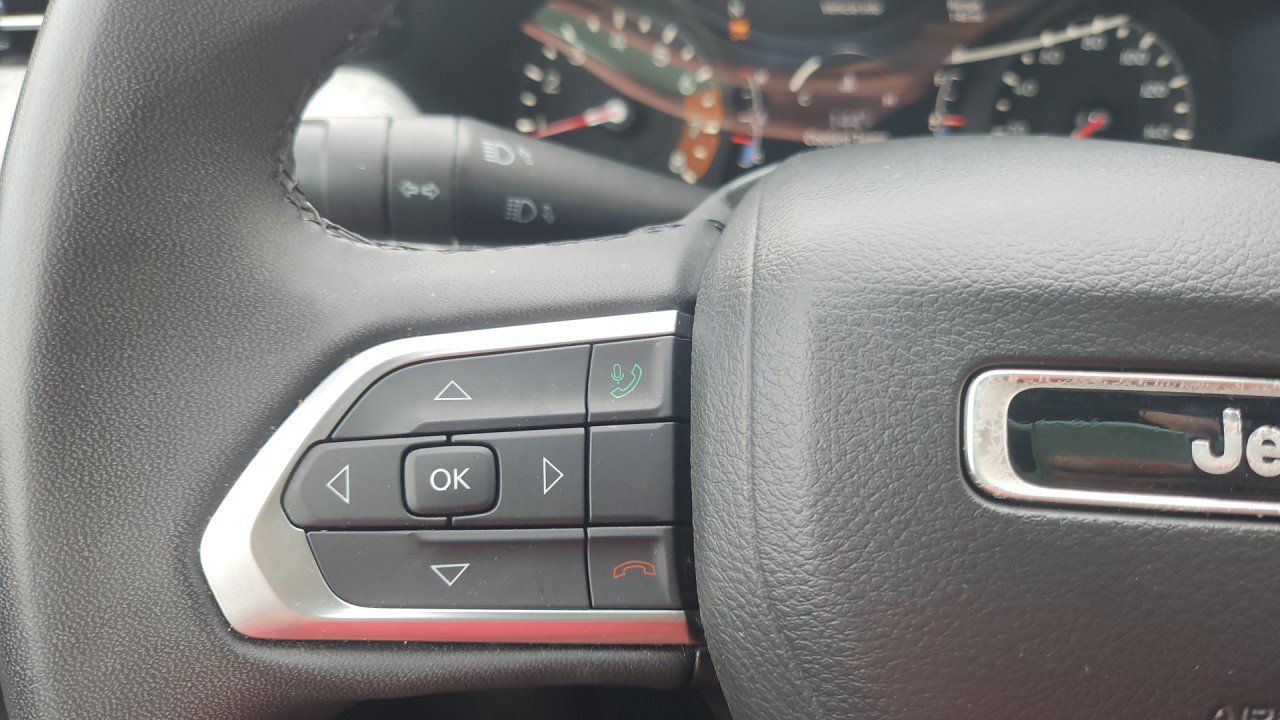 Used 2024 Jeep Compass Latitude AWD/4WD image 15